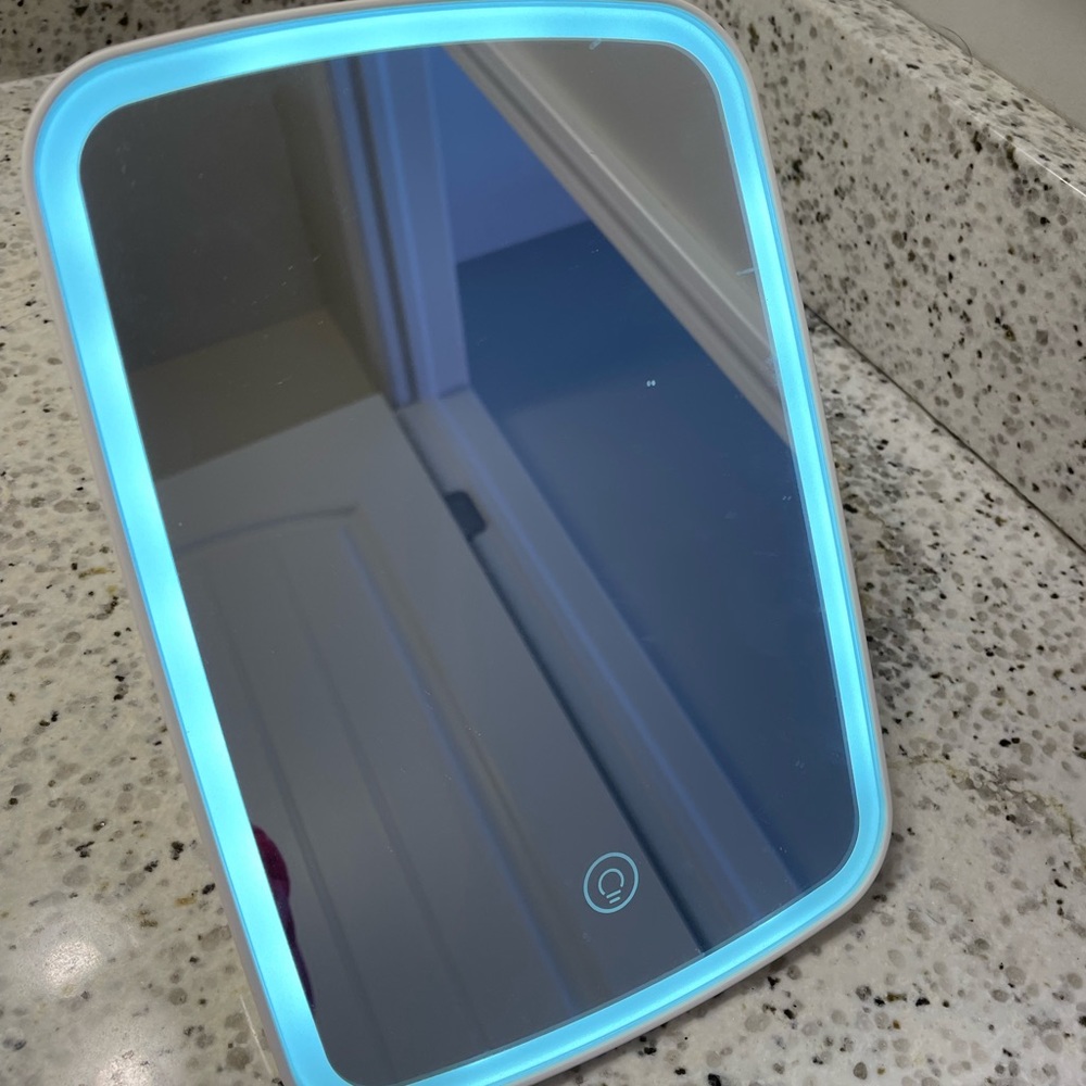 Makeup mirror